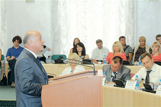 Виктор Сазонов предложил возобновить на территории области образовательный проект «Достойные граждане великой страны»