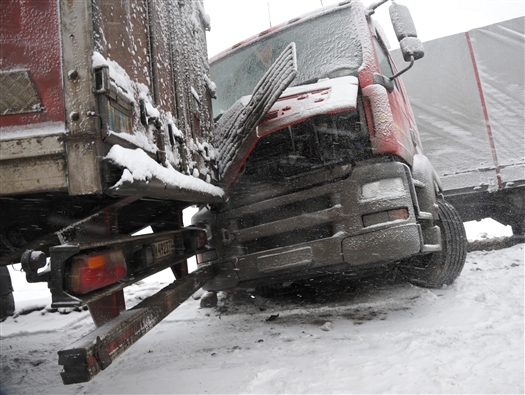 В среду, 27 февраля, из-за смены погоды на 70 км трассы Самара - Тольятти произошло около 10 аварий