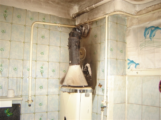 Рабочие могли отравиться угарным газом, утечка которого произошла при проведении ремонтных работ