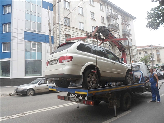 Стоимость перемещения машины на штрафстоянку теперь равна 1,7 тыс. рублей в Самаре и Тольятти