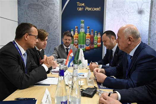 Губернатор провел переговоры с президентом пивоваренной компании "Балтика"
