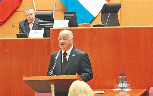 Виктор Сазонов настроил новых членов Совета на конструктивную работу.
