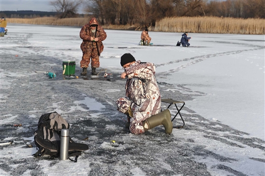 Самарские рыболовы открыли сезон подледного лова