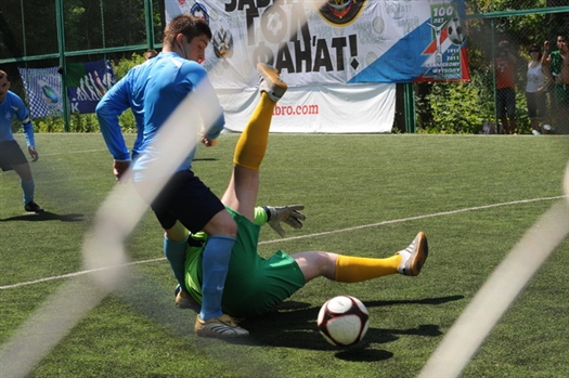 Фанаты "Крыльев" и "Амкара" выясняли отношения с кавказскими командами с помощью кулаков