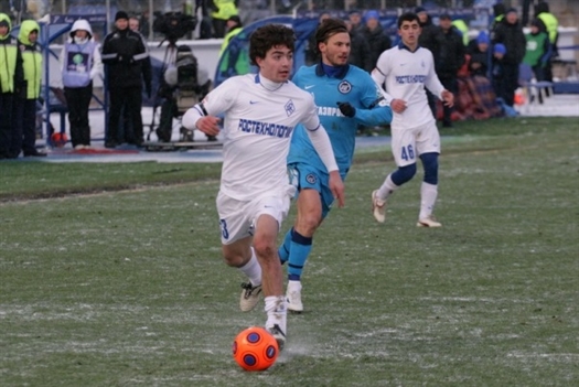 Полузащитник Антон Соснин провел в "Крыльях" полгода на правах аренды.