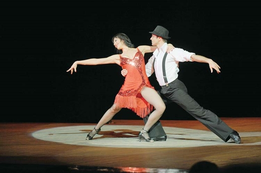 Три пары танцоров показали все разновидности танго