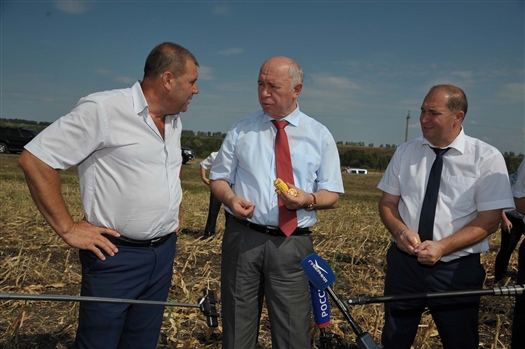 Николай Меркушкин оценил работу одного из крупнейших сельхозпредприятий Похвистневского района