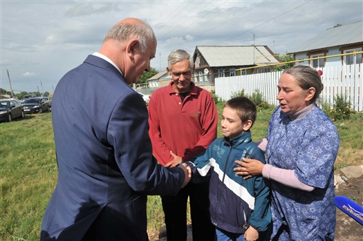 Николай Меркушкин встретился с семьей Иноземцевых - беженцев из Украины 