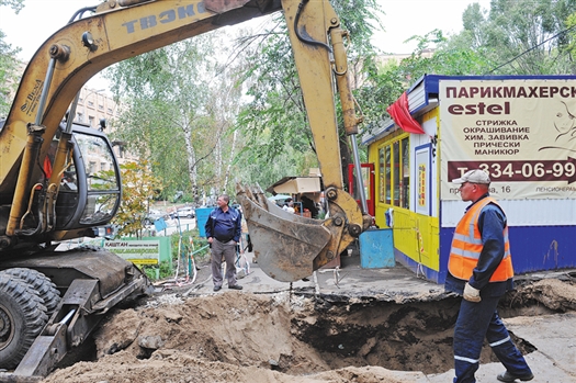 Все вскрытия должны быть засыпаны и благоустроены до пуска тепла в дома