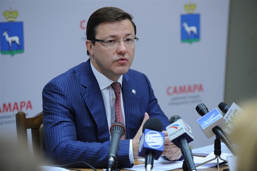 Дмитрий Азаров также выразил надежду, что губернатор будет уделять областному центру такое же внимание, как уделял столице Мордовии — Саранску