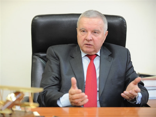 Председатель Общественной палаты Самарской области Виктор Сойфер уверен, что назначенных сегодня министров регионального правительства необходимо судить по опыту
