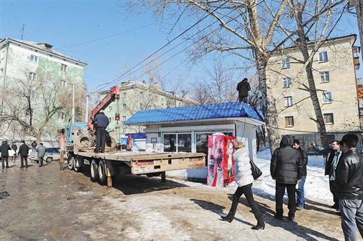 Незаконные ларьки и киоски уходят на штрафную стоянку