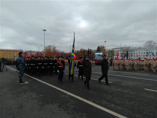 Начался парад Памяти на площади Куйбышева
