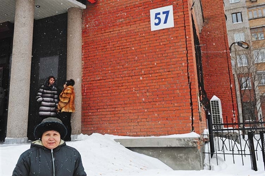 Ирина Струкова уверена, что ее жилье нельзя считать аварийным, поскольку мягкие трещины на стенах не угрожают дому обрушением