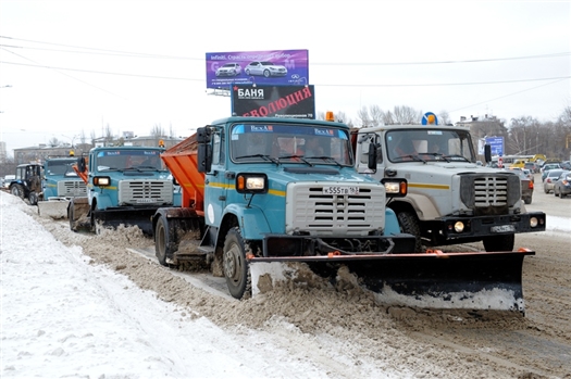 В связи с обильным выпадением осадков на улицы Самары выйдут снегоуборочные автопоезда