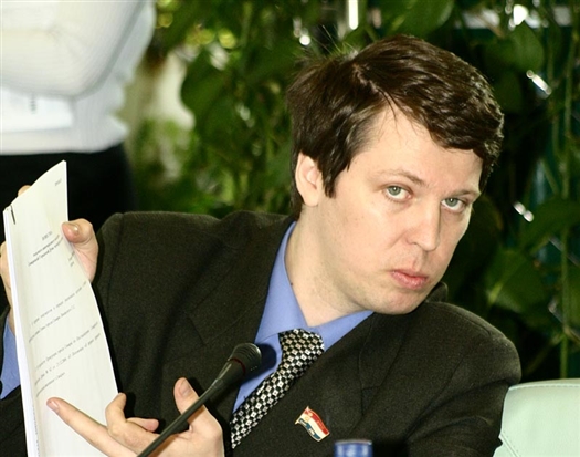 Михаил Матвеев предложил штрафовать за торговлю алкоголем в ночное время