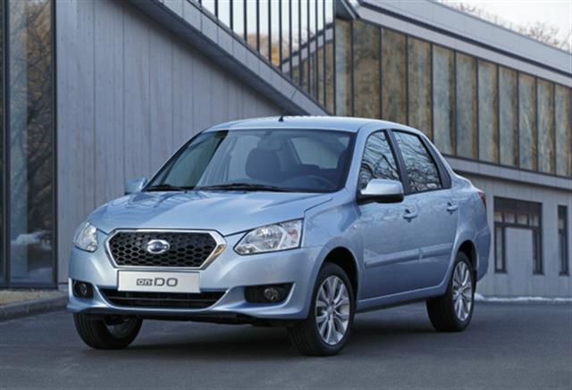 В базовой комплектации седан Datsun on-DO получит подогрев зеркал и передних кресел, подушка безопасности водителя, складные задние сидения, ABS, BAS и EBD.
