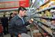 С прилавков самарских супермаркетов изымают небезопасные продукты
