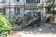 Начальника ОГИБДД Новокуйбышевска едва не придавило рухнувшим бетонным козырьком подъезда