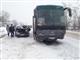 Автобус с 16 школьниками попал в ДТП с легковушкой, водитель которой погиб