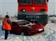 В Тольятти на железнодорожном переезде поезд протаранил Porsche Panamera GTS