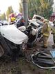В Тольятти погиб водитель Kia, сложившейся пополам при ударе о столб