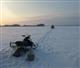 Мужчина с ребенком застрял на снегоходе на волжском льду около Сызрани
