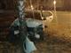 Два человека попали в больницу после столкновения Renault с деревом в Тольятти