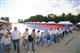 50-метровый триколор пронесли в День флага России по Центральной площади Ижевска 