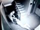В Тольятти грабитель протащил пенсионерку по лестнице, отнимая сумку