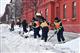 Губернатор отправил самарских чиновников на субботник по уборке снега