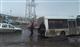 На Заводском шоссе в Самаре автобус провалился под асфальт 