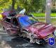 В Самаре автомобиль Daewoo Nexia наехал на бордюр, световую опору и на металлические ограждения